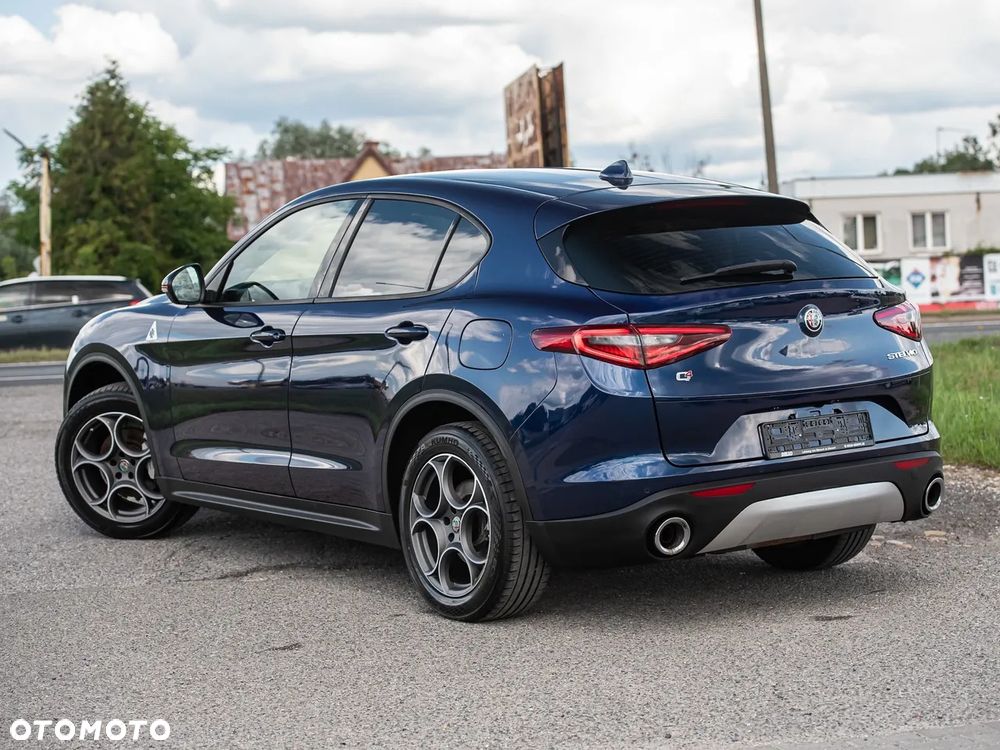 Alfa Romeo Stelvio - 9