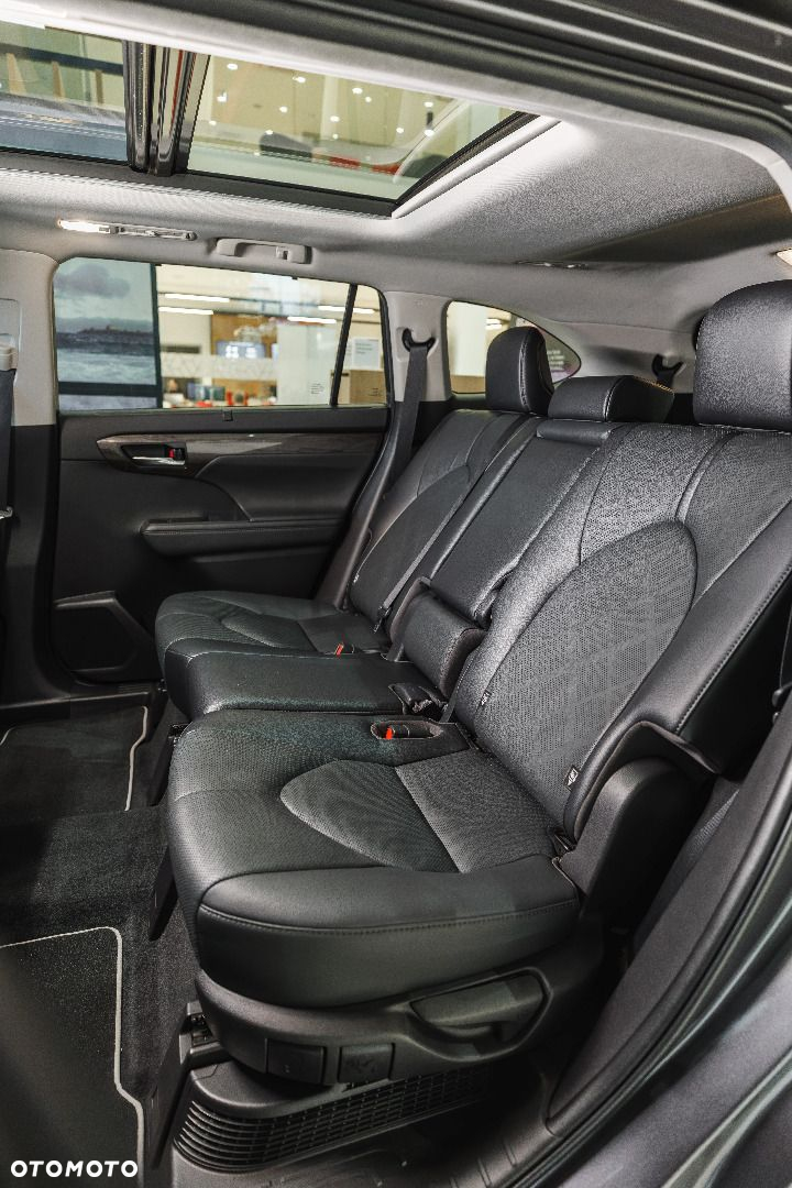 Toyota Highlander - 16