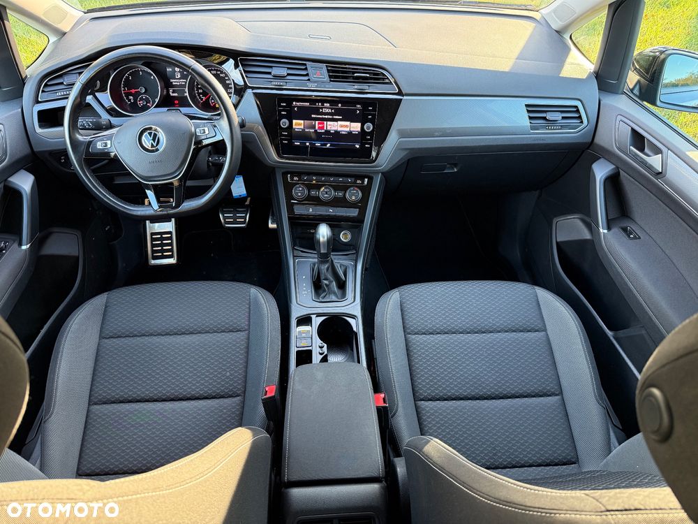 Volkswagen Touran 2.0 TDI SCR DSG ACTIVE - 9