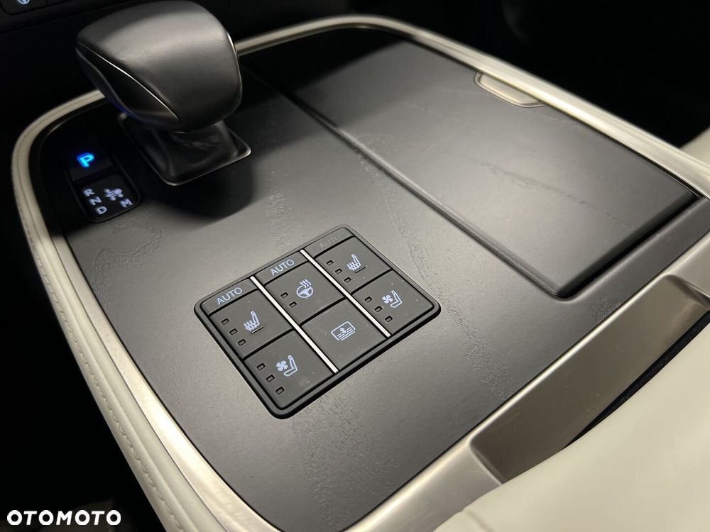 Lexus LS 500h Omotenashi AWD - 34