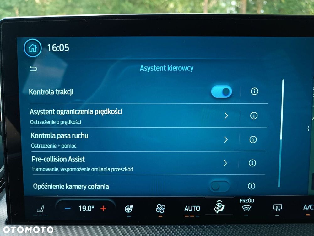 Ford Kuga - 23