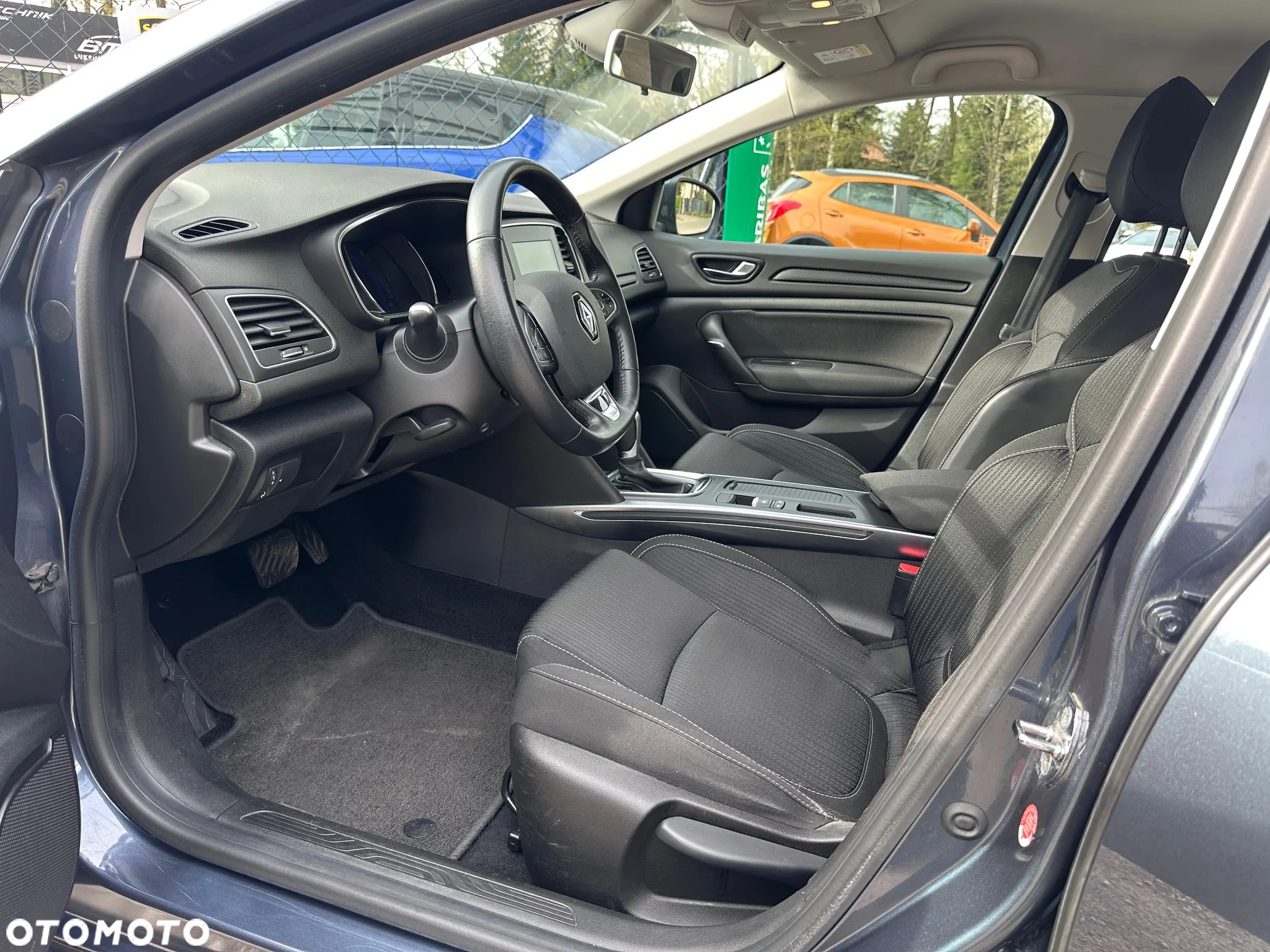 Renault Megane BLUE dCi 150 EDC BUSINESS EDITION - 16