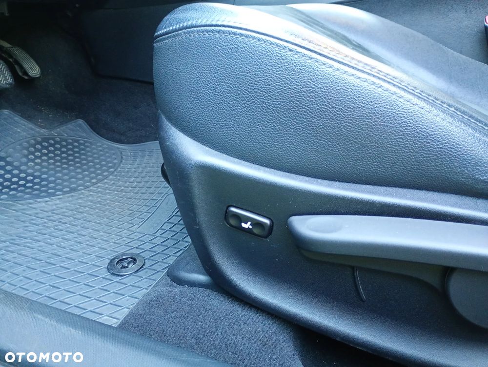 Toyota Avensis 1.8 Sol plus - 14