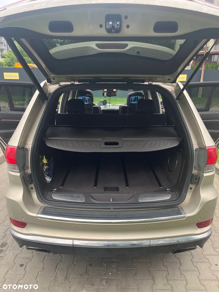 Jeep Grand Cherokee - 19