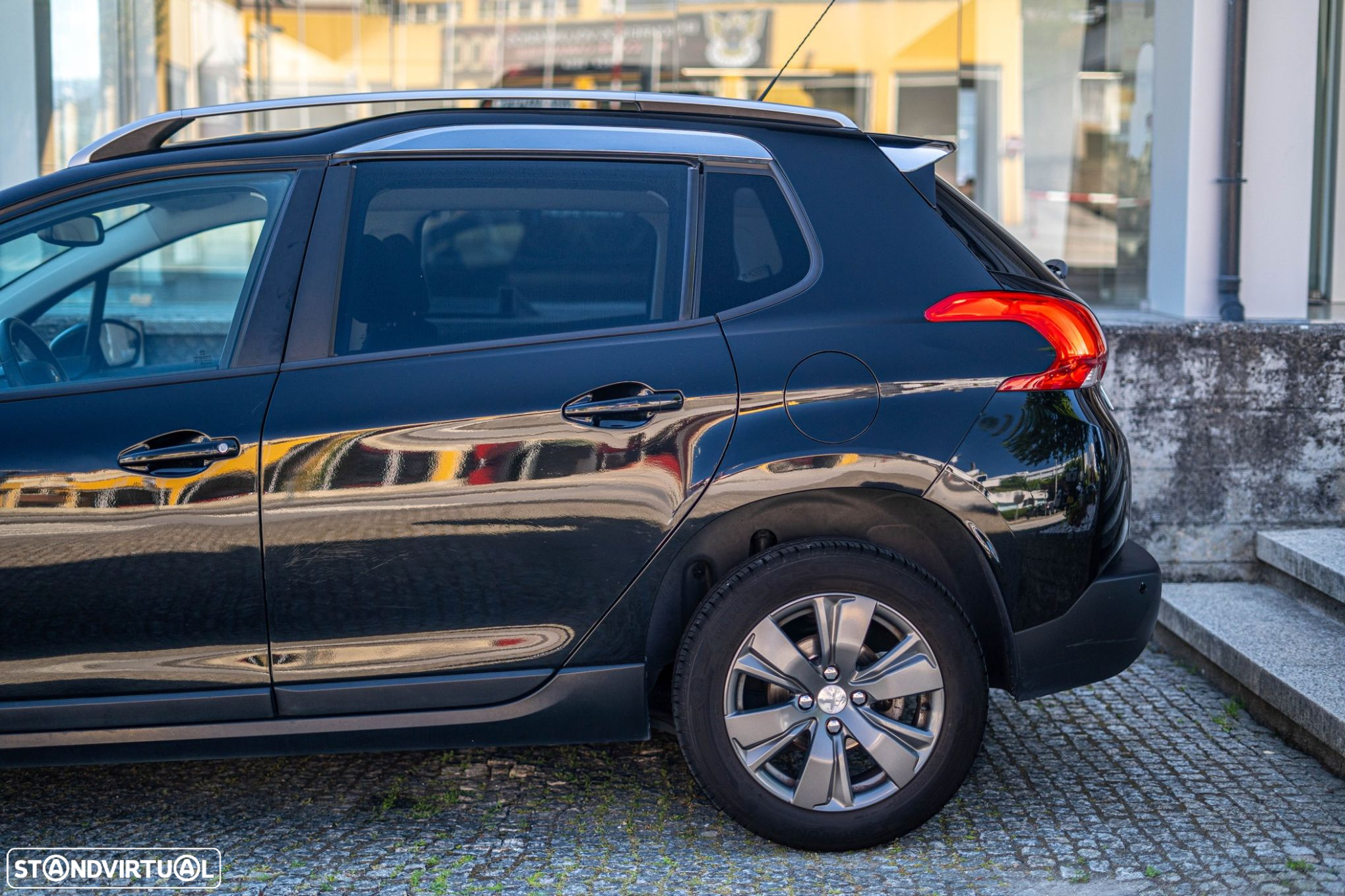 Peugeot 2008 1.2 PureTech Style - 50