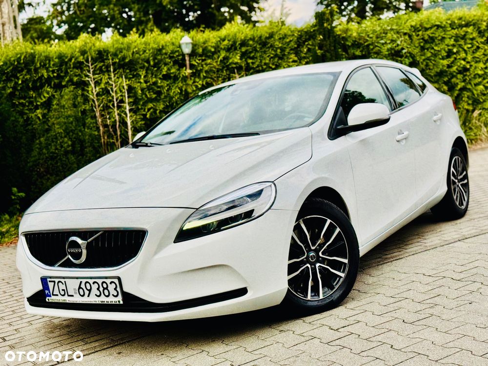 Volvo V40 D4 Drive-E Momentum - 17