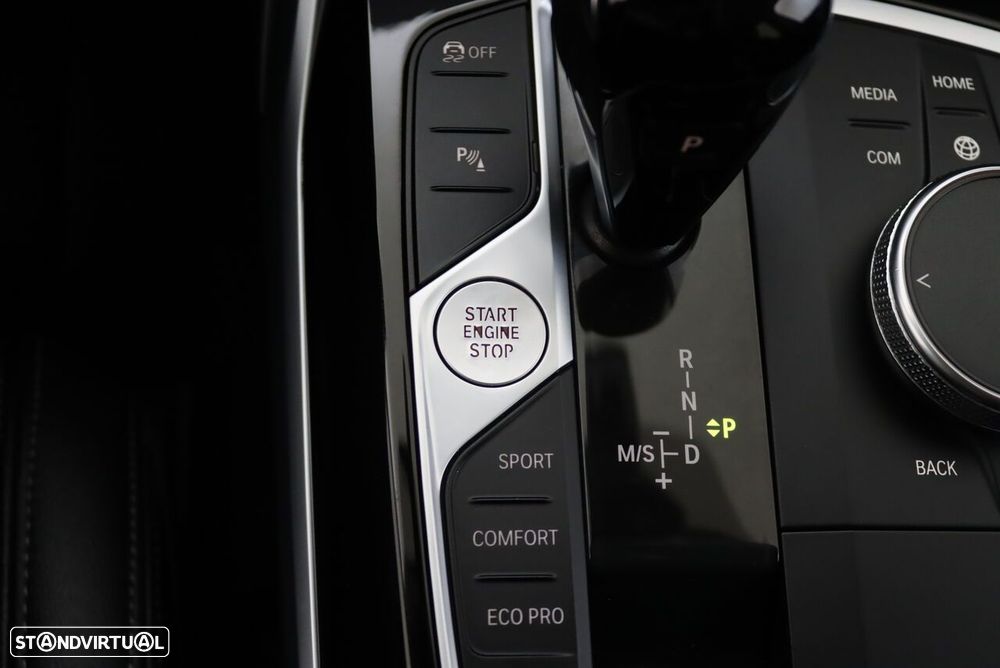 BMW 318 d Line Sport Auto - 33