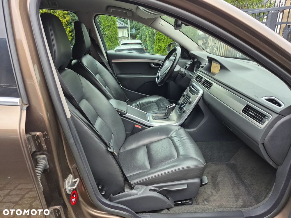 Volvo V70 D4 Geartronic Momentum - 27