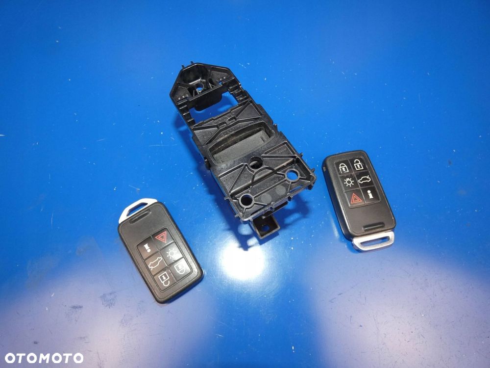 VOLVO XC60 I STACYJKA + DWA KLUCZYKI 6 PRZYCISKÓW - 3
