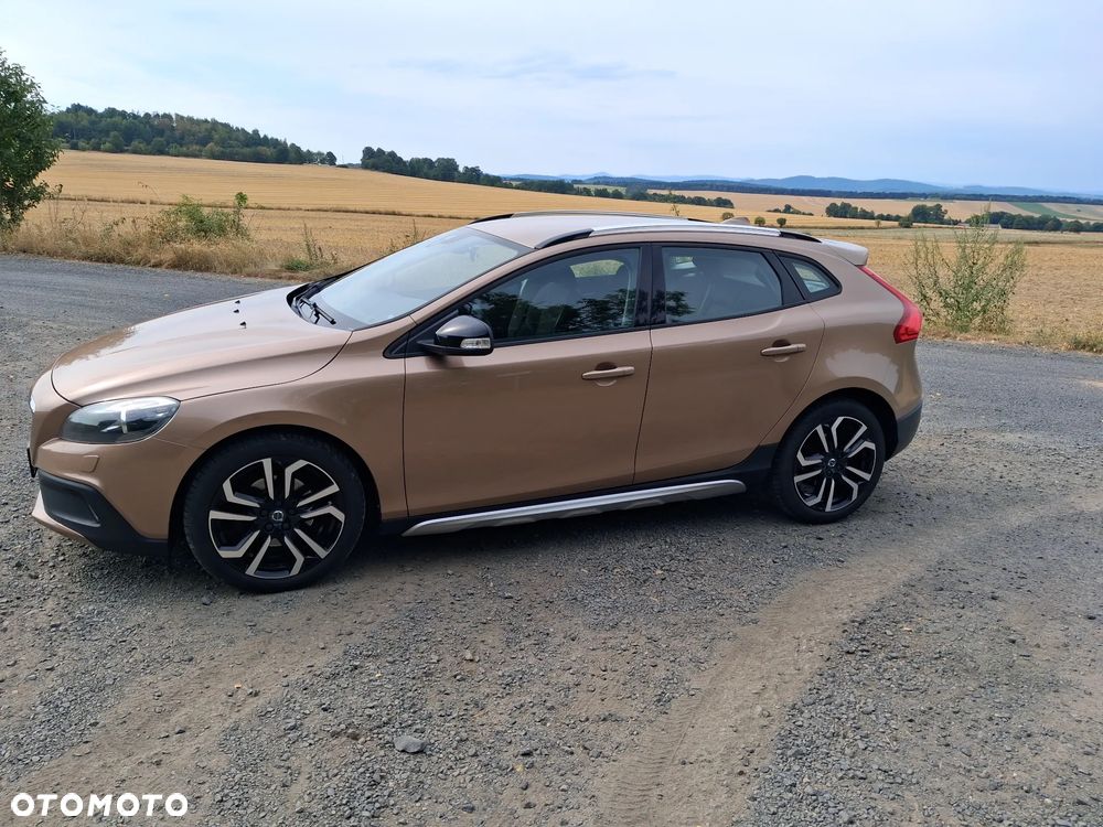 Volvo V40 T4 Momentum - 1