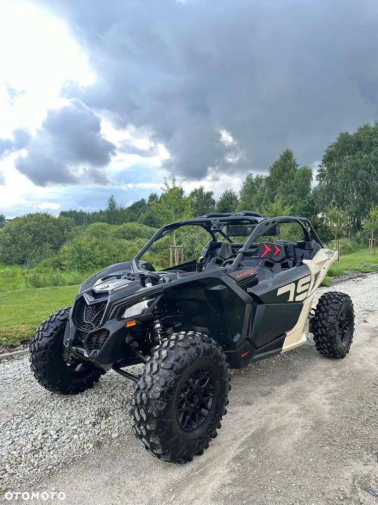 Can-Am Maverick - 12