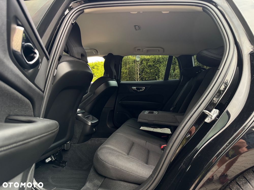Volvo V60 D4 Geartronic Momentum Pro - 19