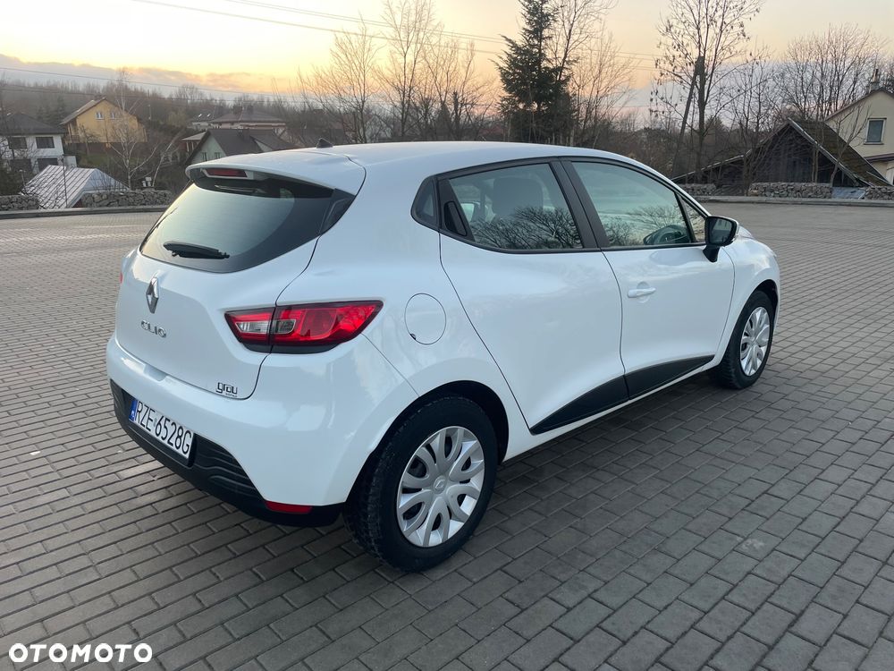 Renault Clio 1.2 16V 75 Experience - 4