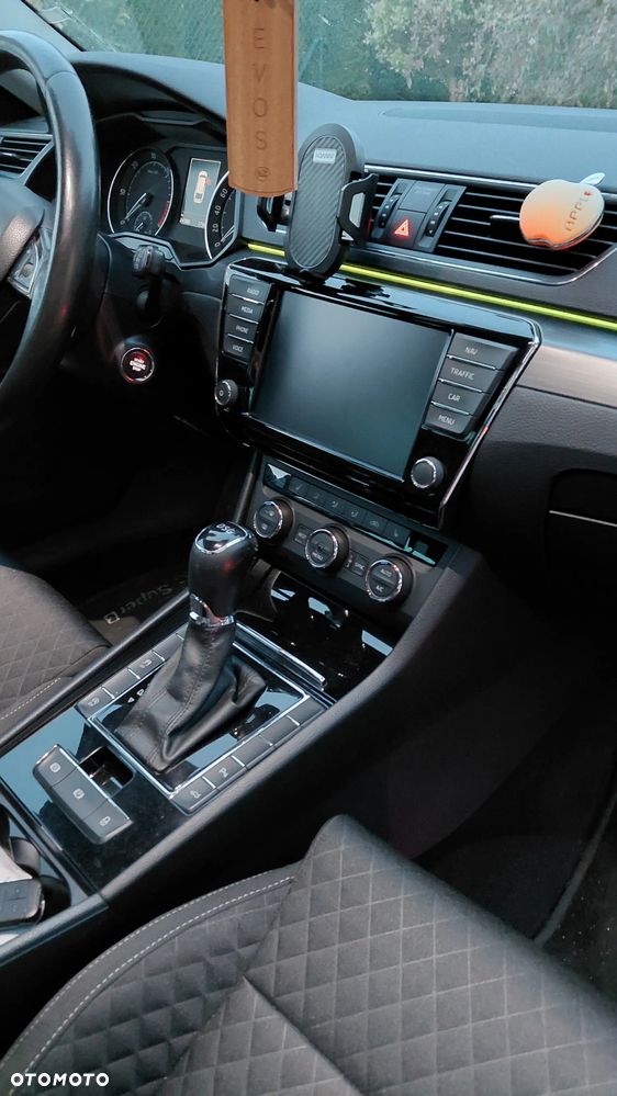 Skoda Superb 2.0 TDI Style DSG - 17