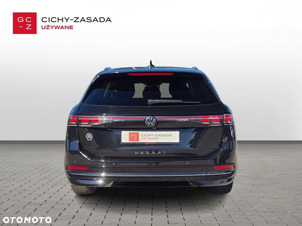 Volkswagen Passat Variant 2.0 TDI SCR Elegance DSG - 4