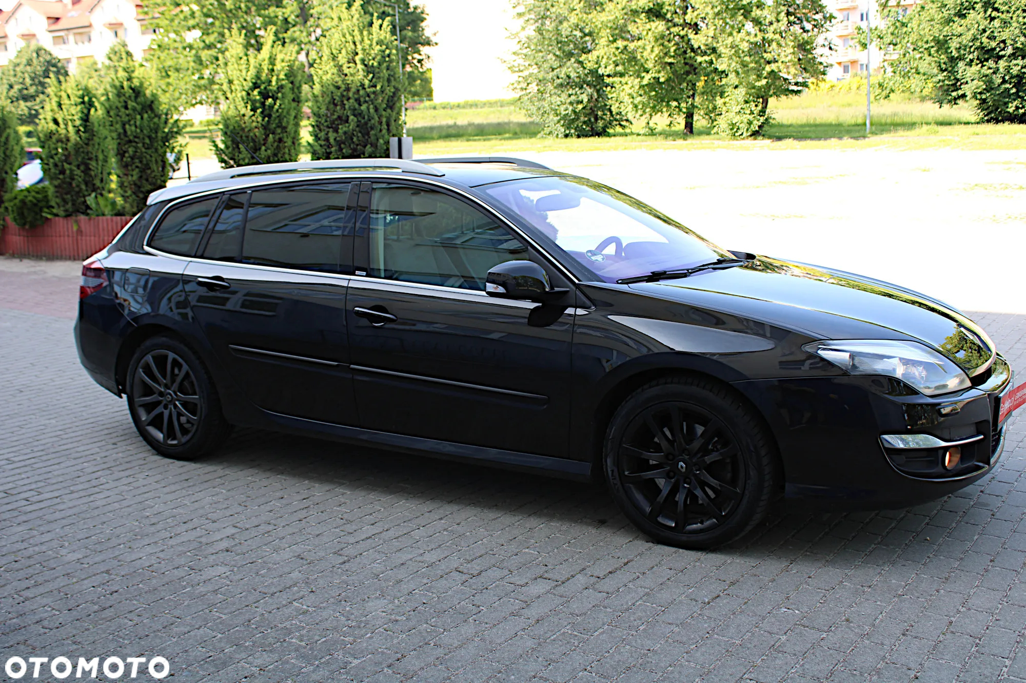 Renault Laguna dCi 175 FAP Bose Edition - 6