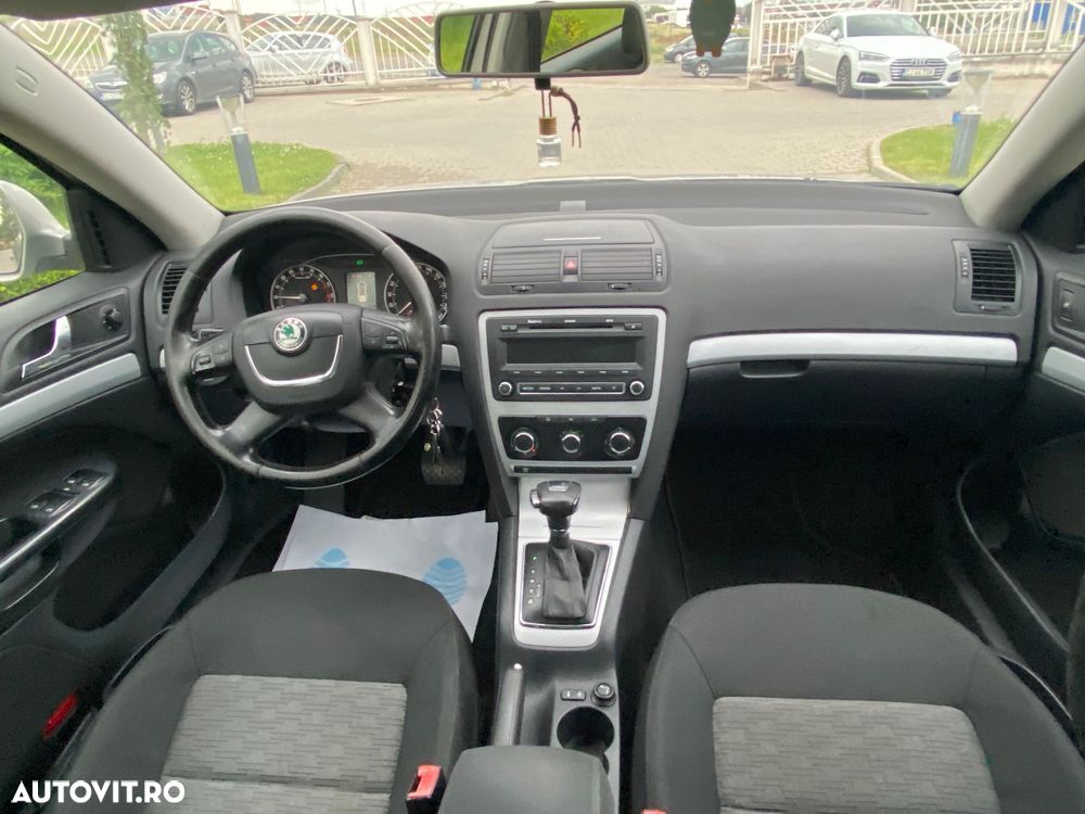 Skoda Octavia 1.9TDI Ambiente DSG - 8