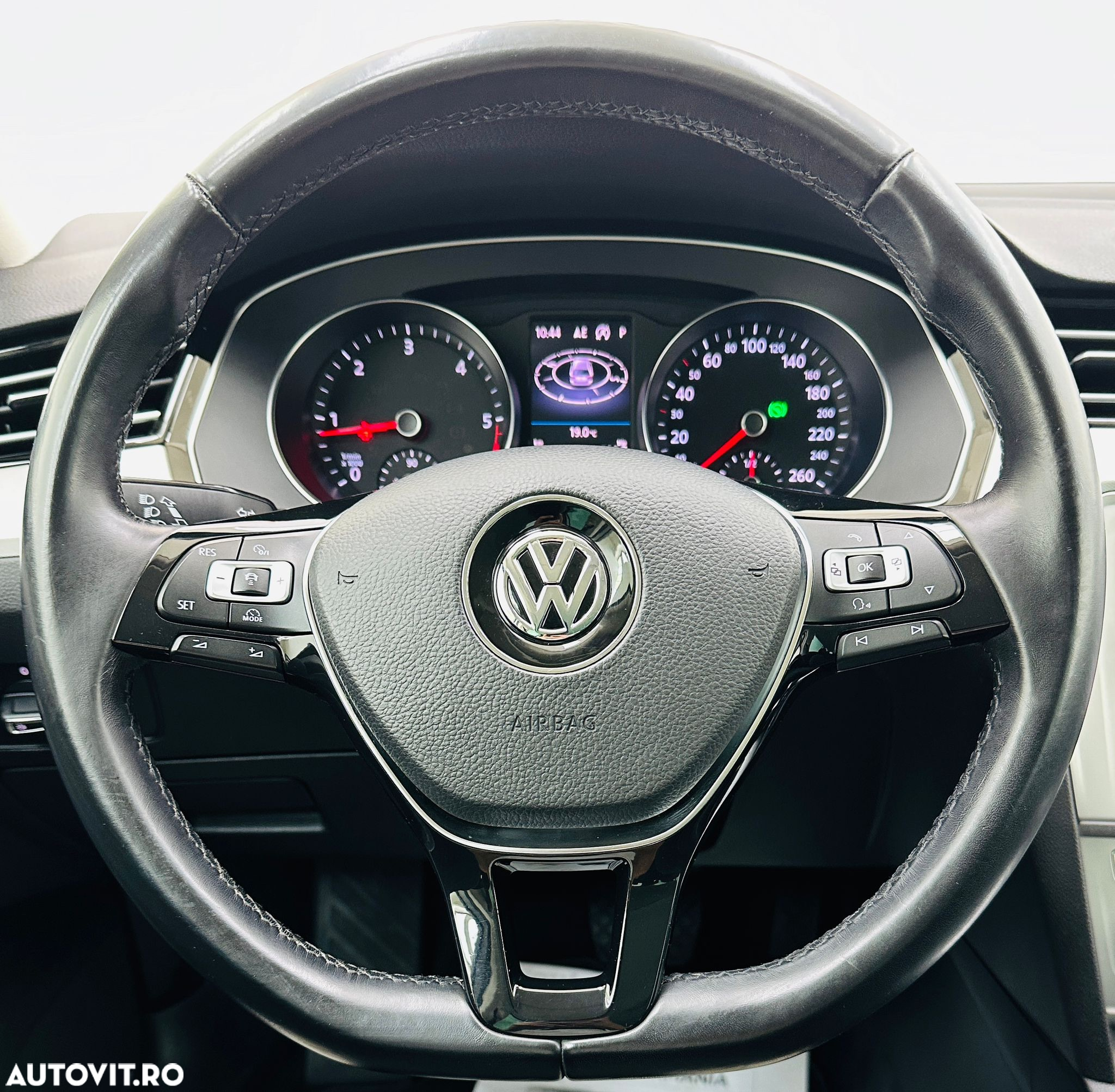 Volkswagen Passat Variant 1.6 TDI SCR DSG - 28