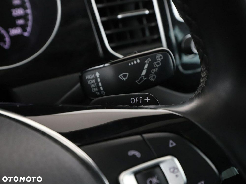 Volkswagen Golf Sportsvan 1.2 TSI (BlueMotion Technology) DSG Sound - 33