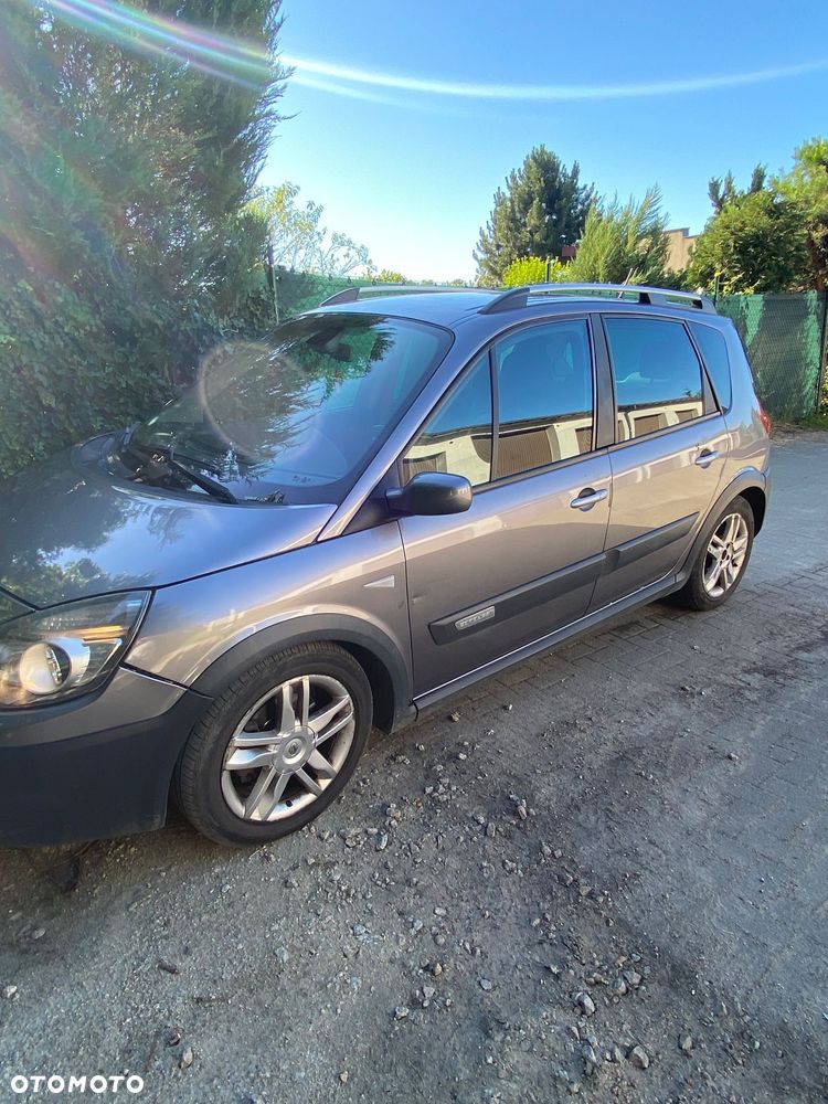 Renault Scenic 1.9 dCi FAP Conquest - 12