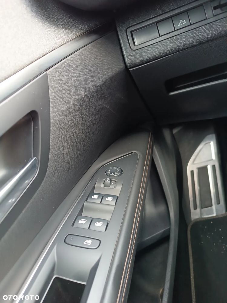 Peugeot 5008 BlueHDI 130 Allure Business-Paket - 33