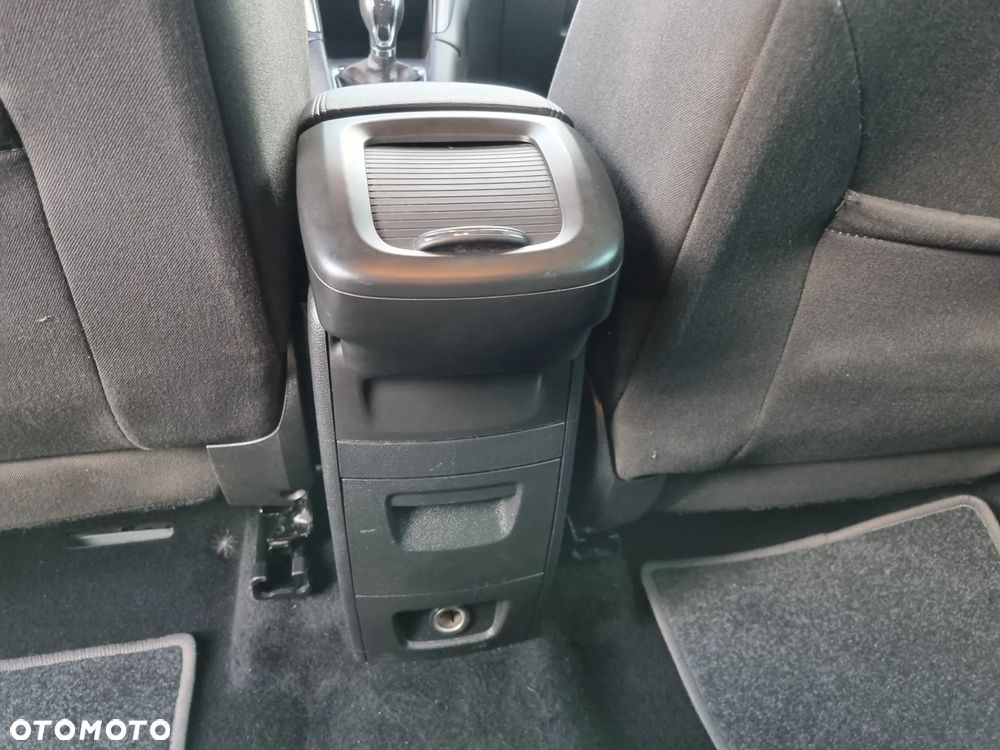 Opel Zafira Tourer 1.4 Turbo Innovation - 27