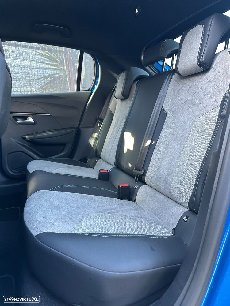 Peugeot e-208 GT+ - 16
