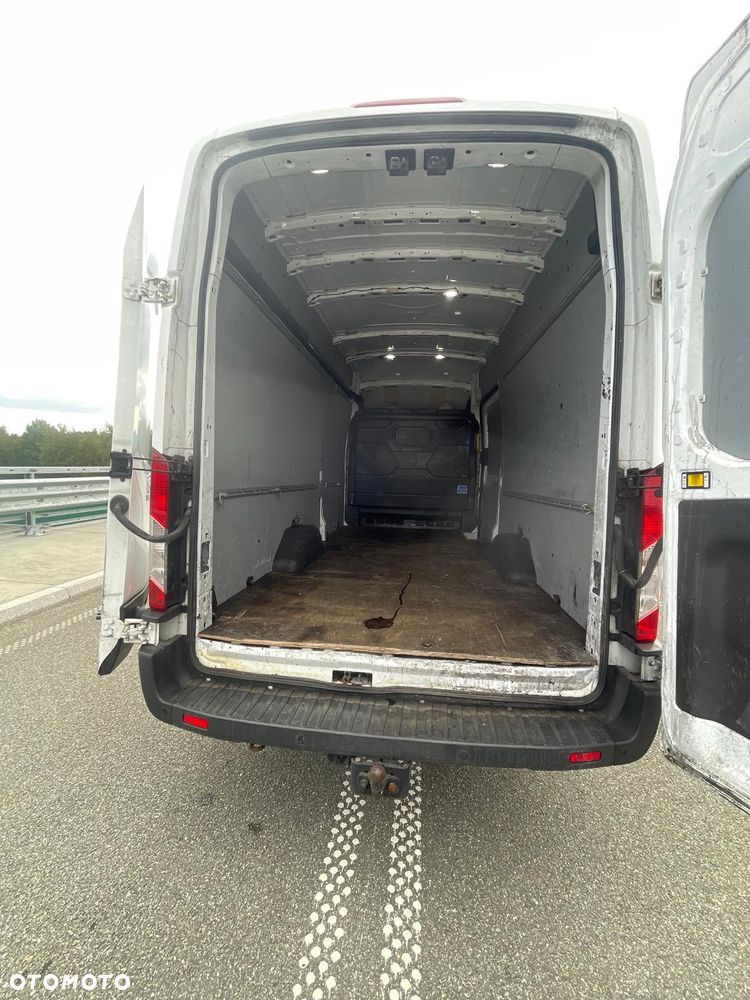 Ford Transit - 26