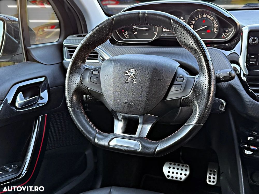 Peugeot 208 - 27