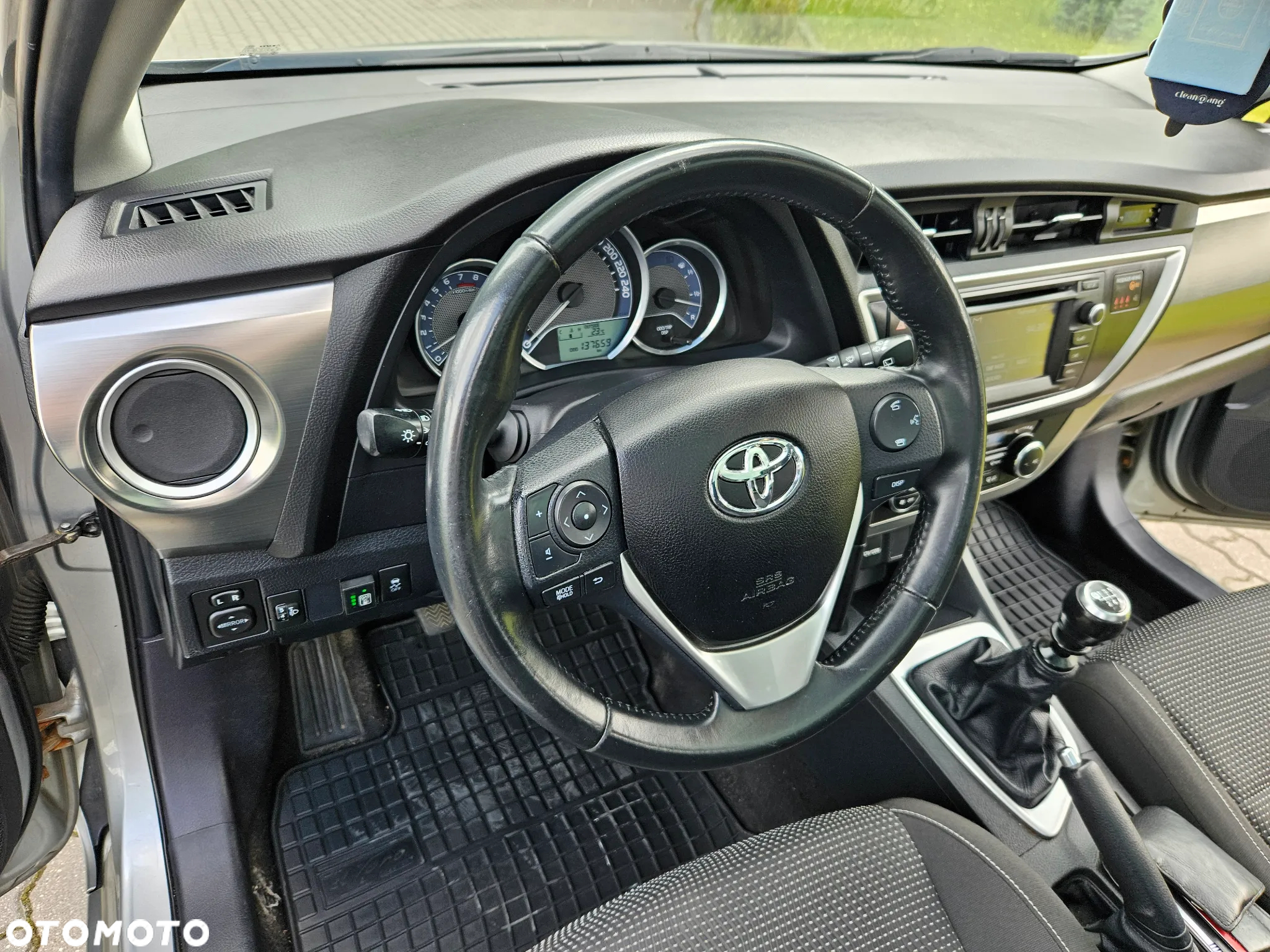 Toyota Auris 1.6 Premium - 13