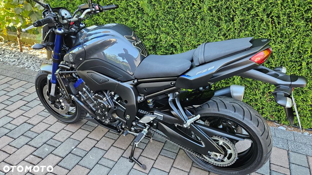 Yamaha FZ8 - 36