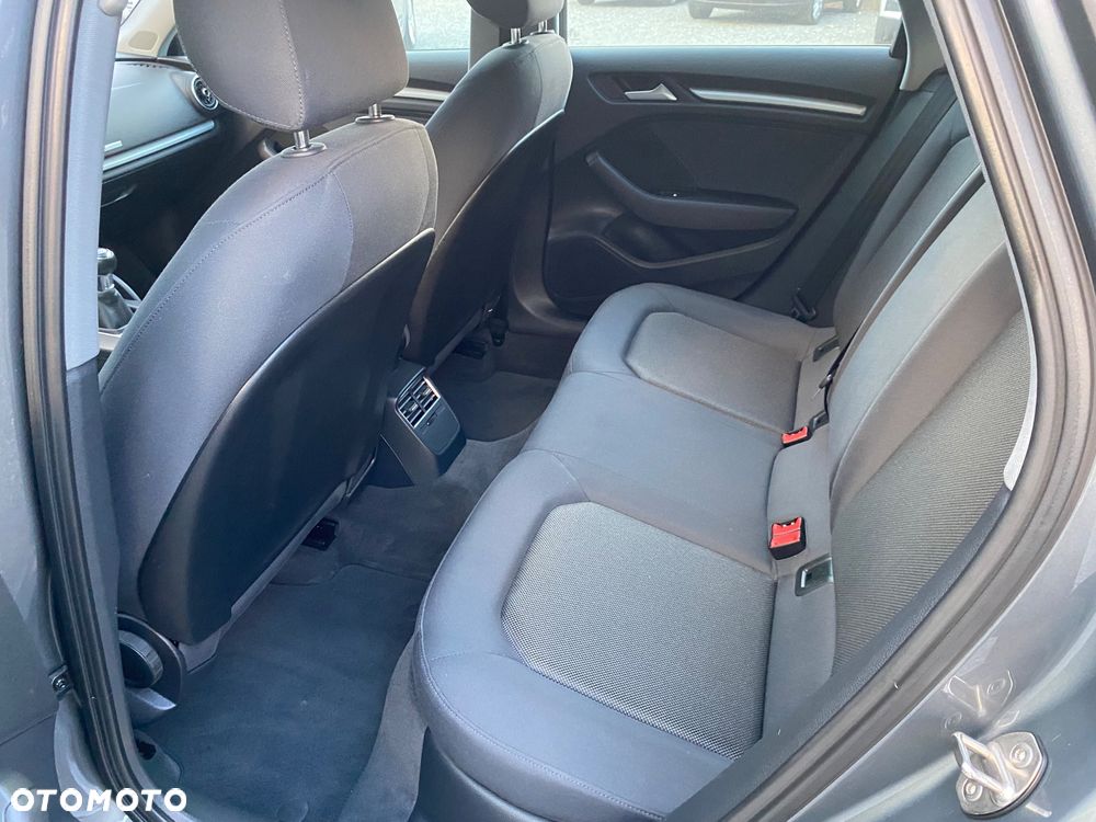 Audi A3 Sportback 30 TFSI - 11