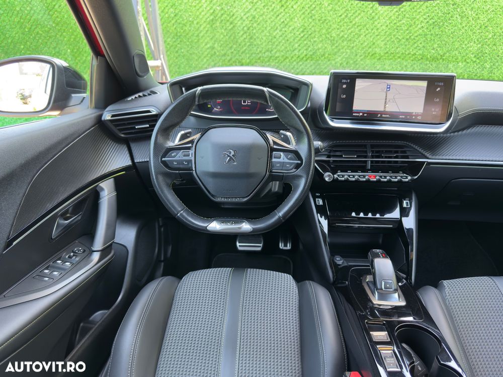 Peugeot 2008 PureTech 130 EAT8 GT Exclusive - 9