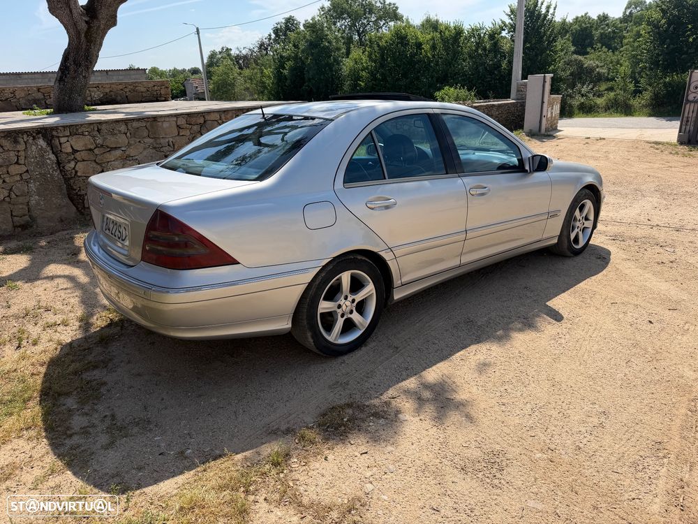 Mercedes-Benz C 220 - 4