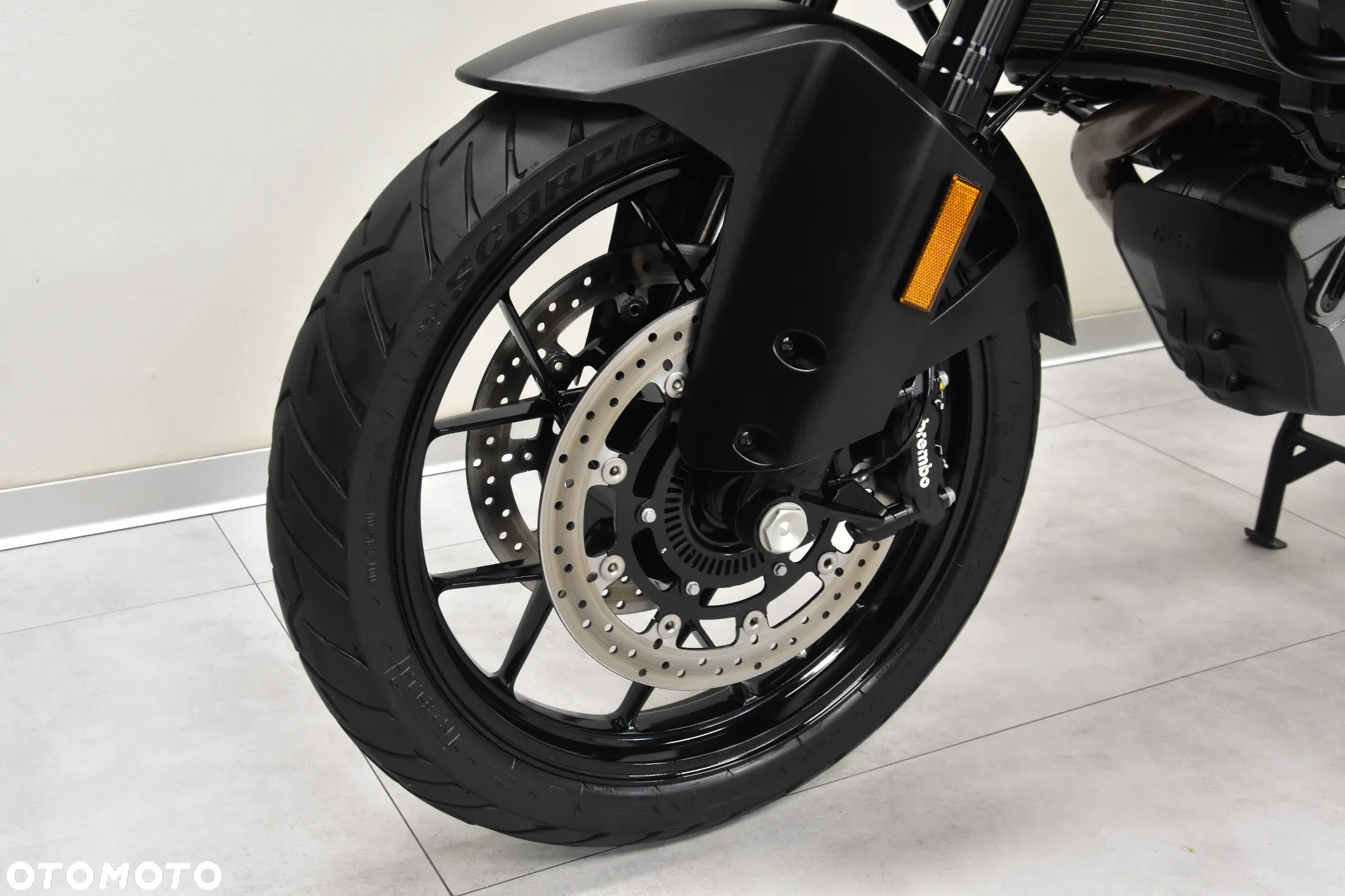 KTM Adventure - 30