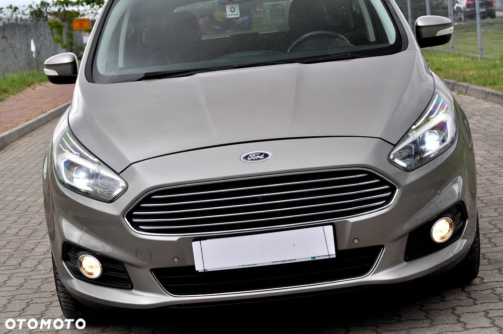 Ford S-Max - 10
