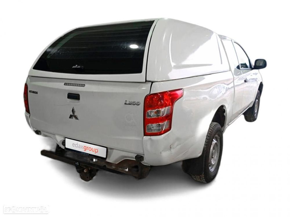 Mitsubishi L200 2.4 DI-D Club 4WD C/IVA - 2