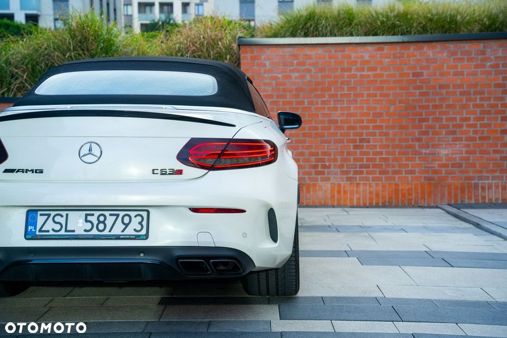 Mercedes-Benz Klasa C AMG 63 S AMG Speedshift 7G-MCT - 37
