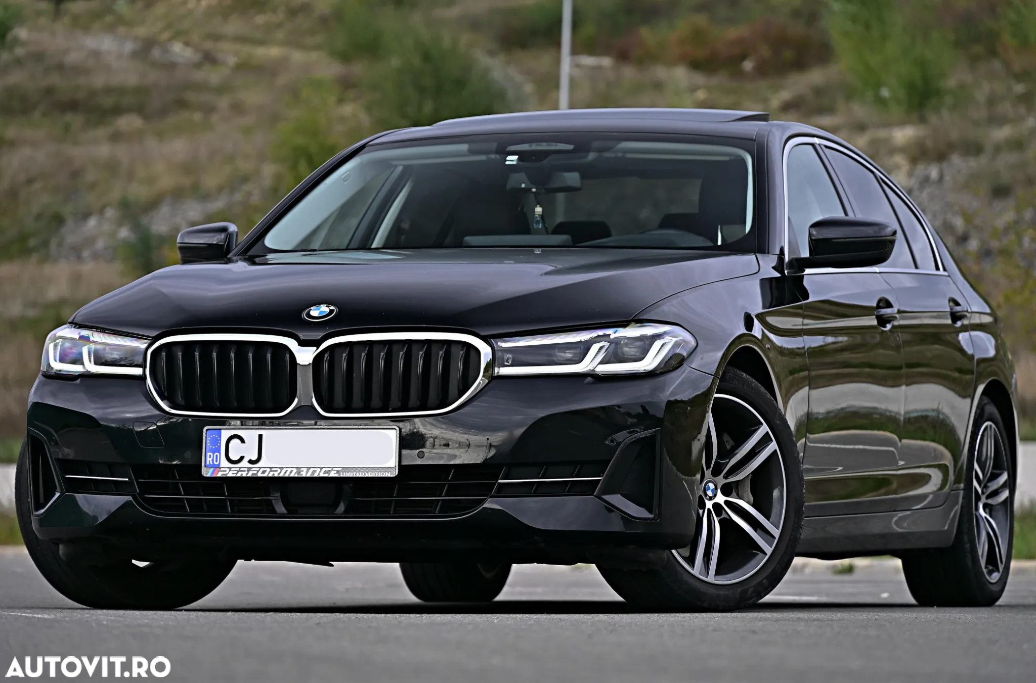 BMW Seria 5 530d xDrive Aut. Luxury Line - 7