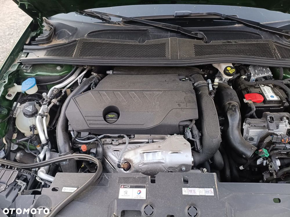 Peugeot 308 180 e-EAT8 GT - 8