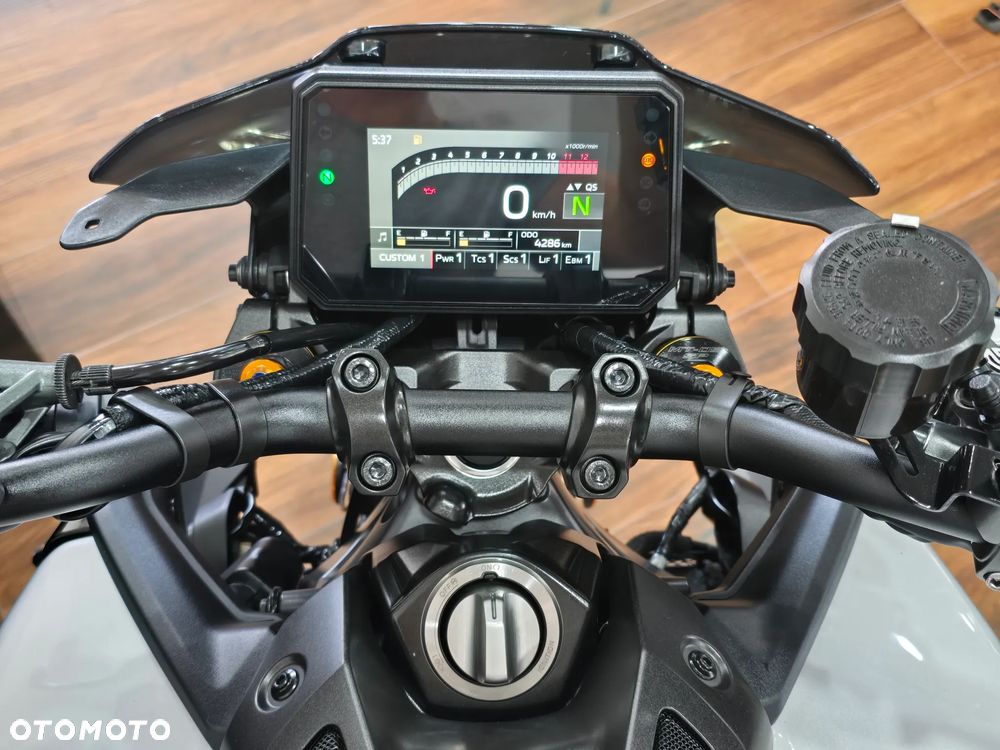 Yamaha MT - 4