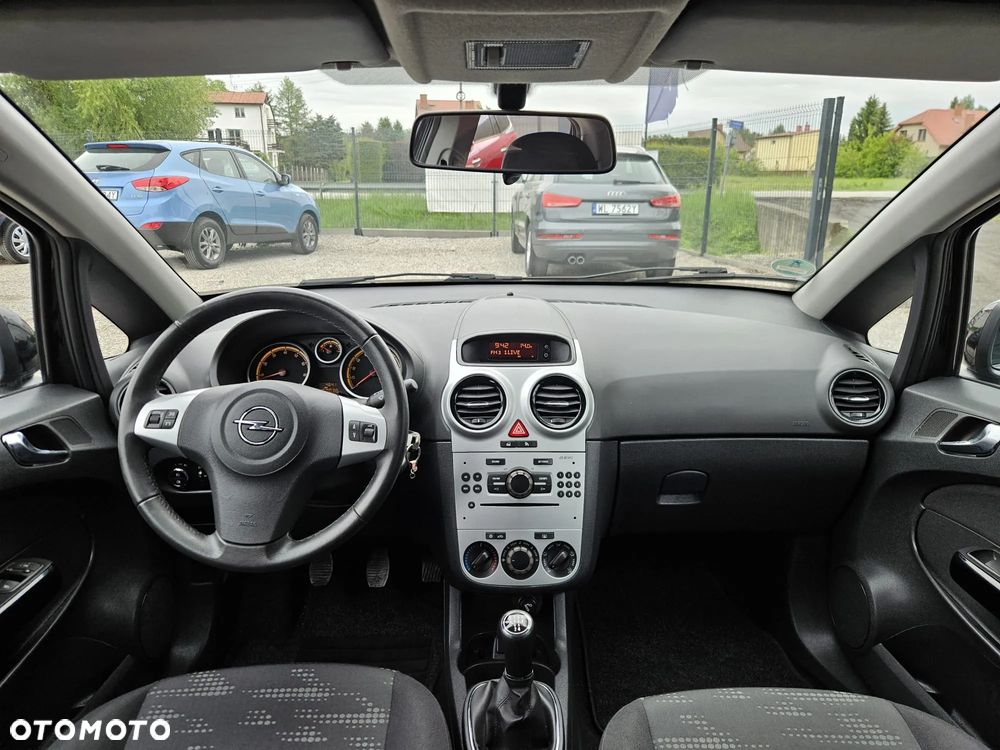 Opel Corsa 1.4 16V Satellite - 19