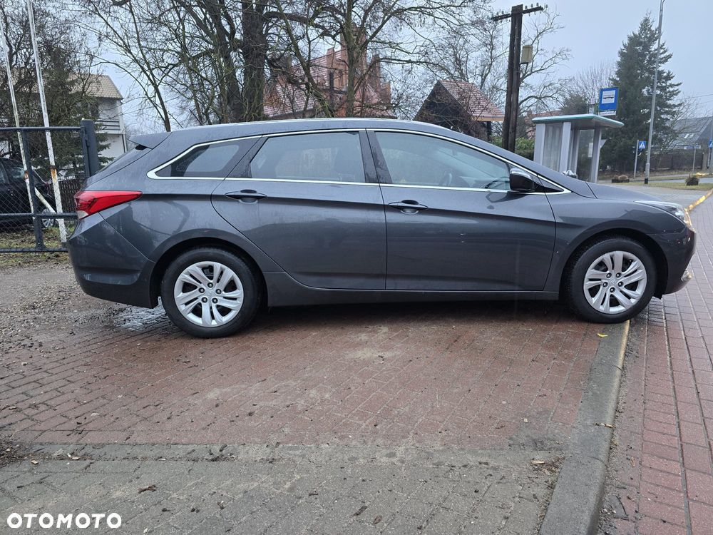 Hyundai i40 Kombi blue 1.6 Trend - 20