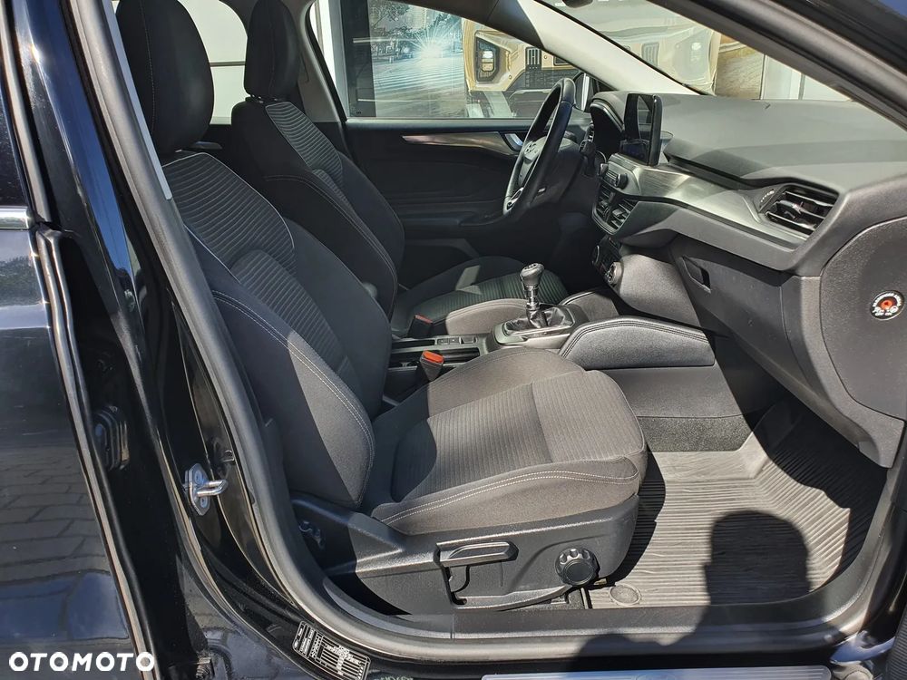 Ford Focus 1.5 EcoBoost Titanium - 9