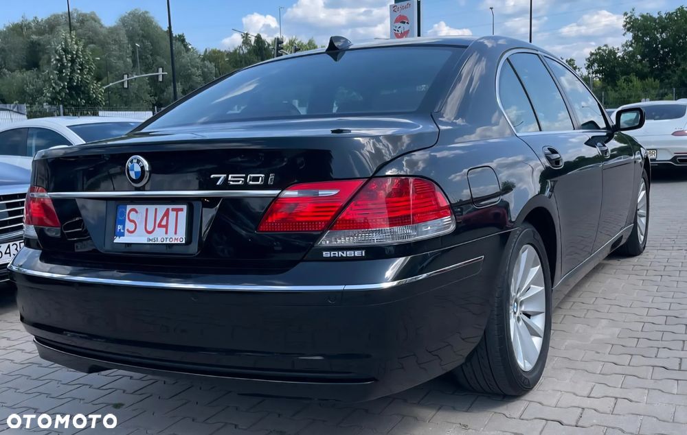 BMW Seria 7 750i - 4