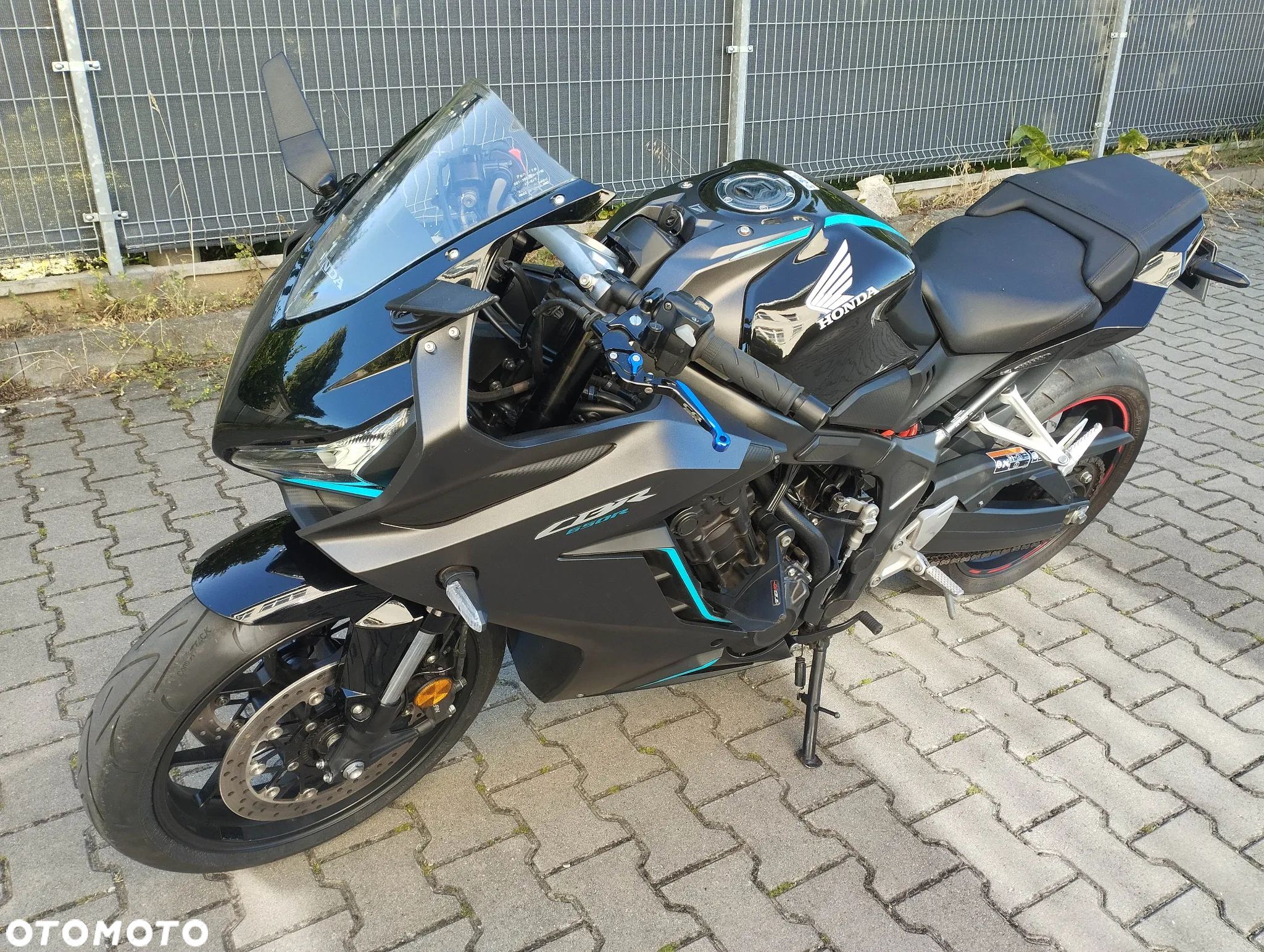Honda CBR - 16