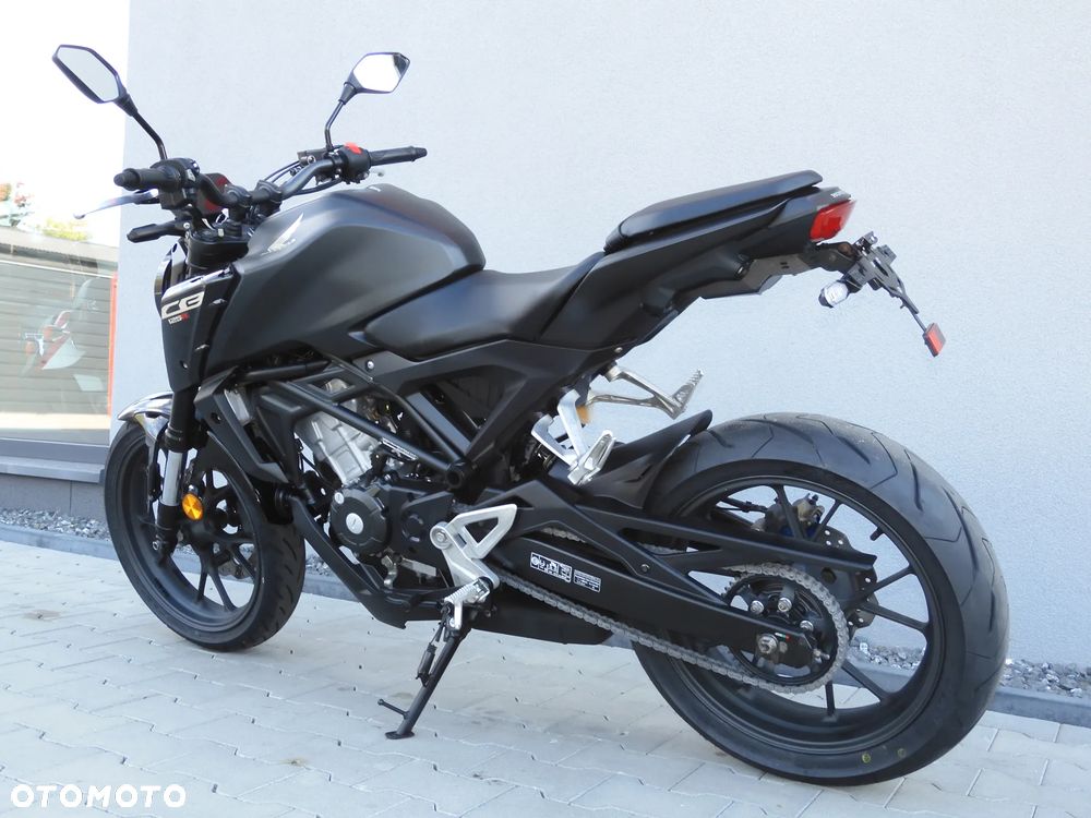 Honda CB - 32