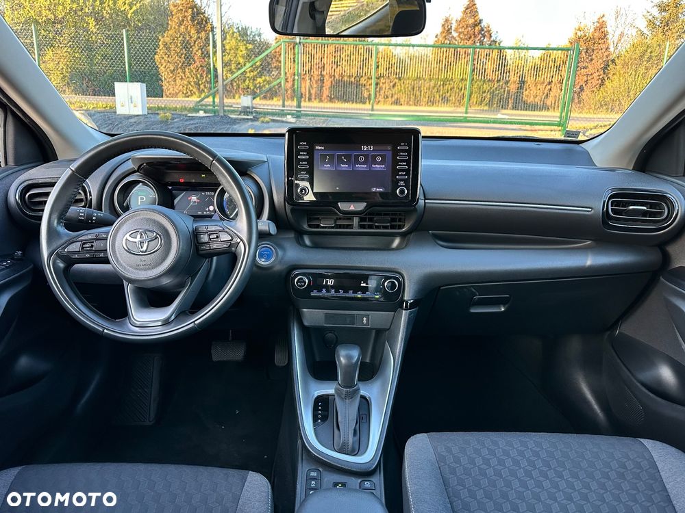 Toyota Yaris - 25