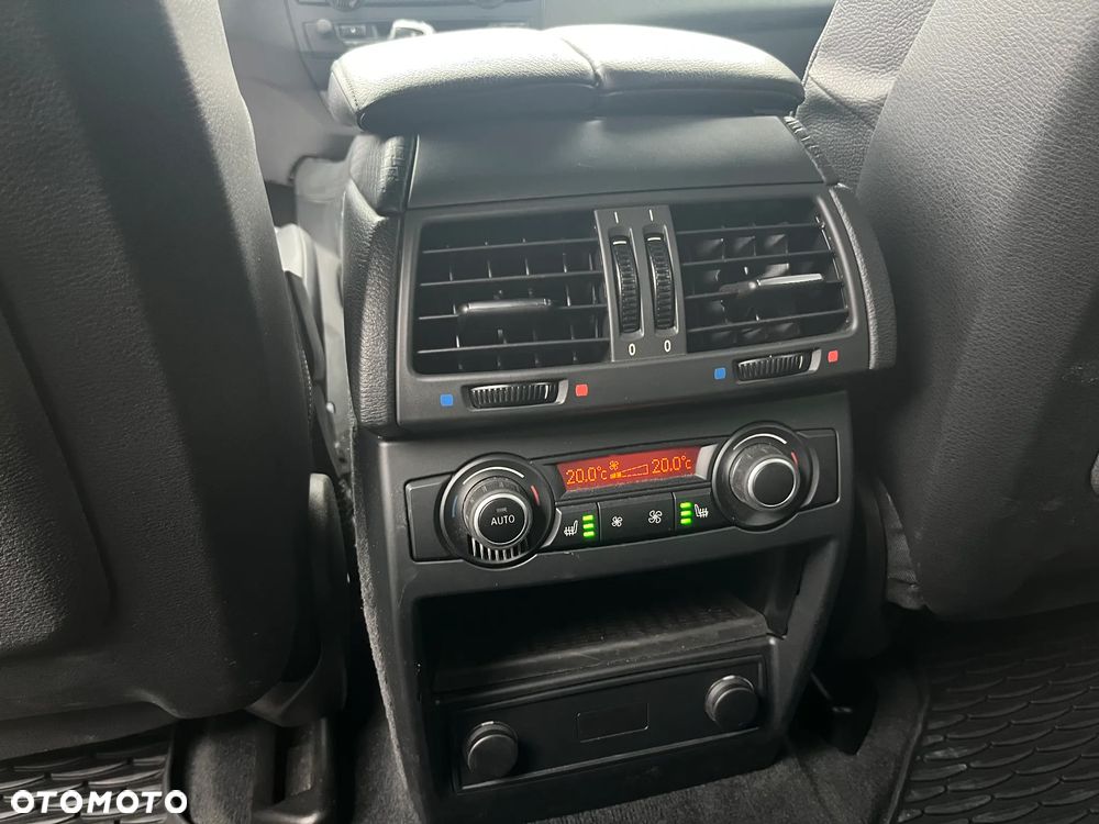 BMW X5 M M50d - 25