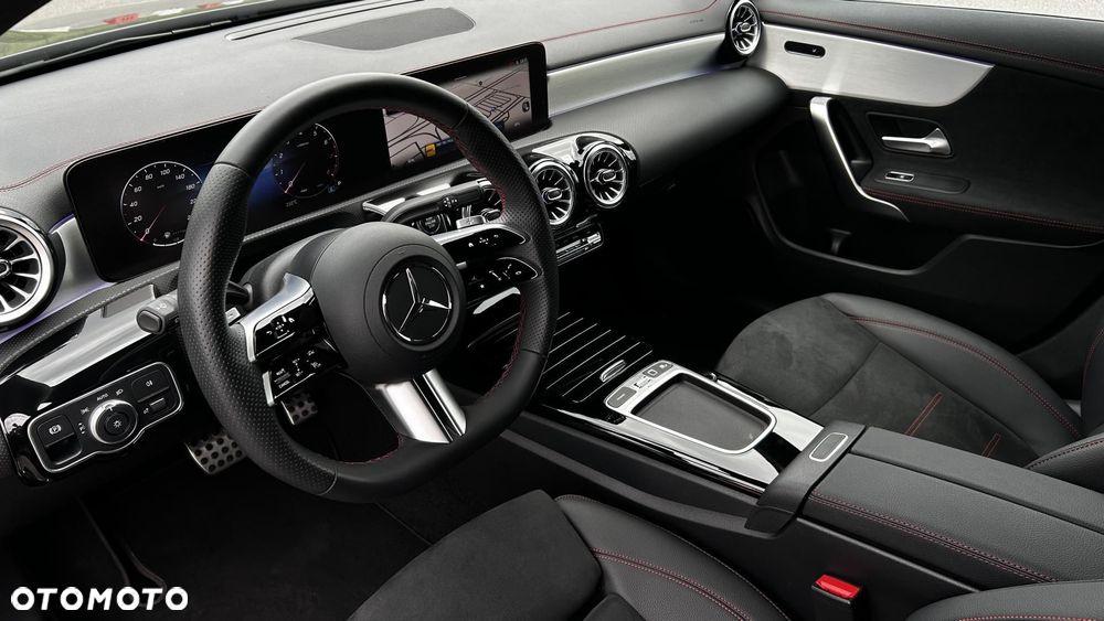Mercedes-Benz CLA 200 mHEV AMG Line 7G-DCT - 11